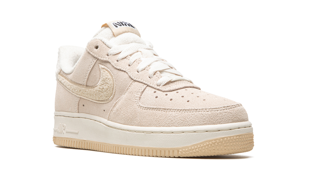 AIR FORCE 1 '07 SE MNS WMNS "Phantom / Sanddrift Fleece" DQ7583 001
