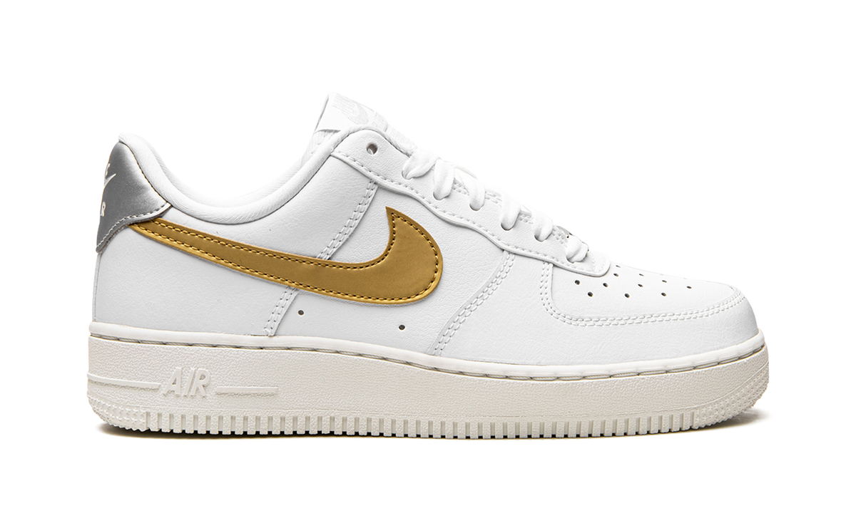 AIR FORCE 1 MNS WMNS "White / Gold / Silver" DD8959 106