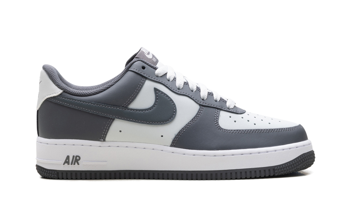 Air Force 1 Low "Photon Dust / Dark Grey" FJ4146 004