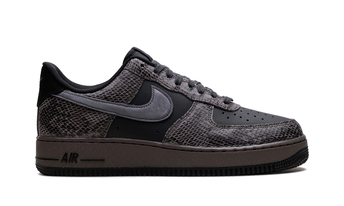 Air Force 1 Low "Off Noir Snakeskin" HF2898 001