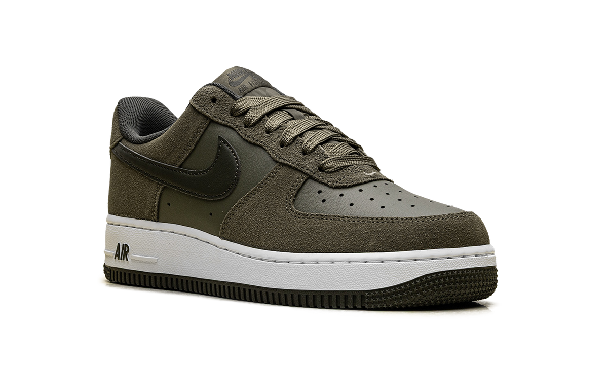 Air Force 1 Low '07 LV8 "Medium Olive White" IB6388 200