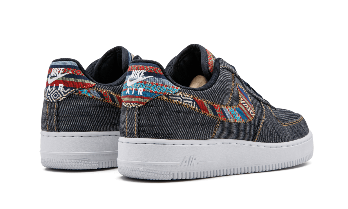 Air Force 1 07 LV8 "Dark Obsidian" 823511 402