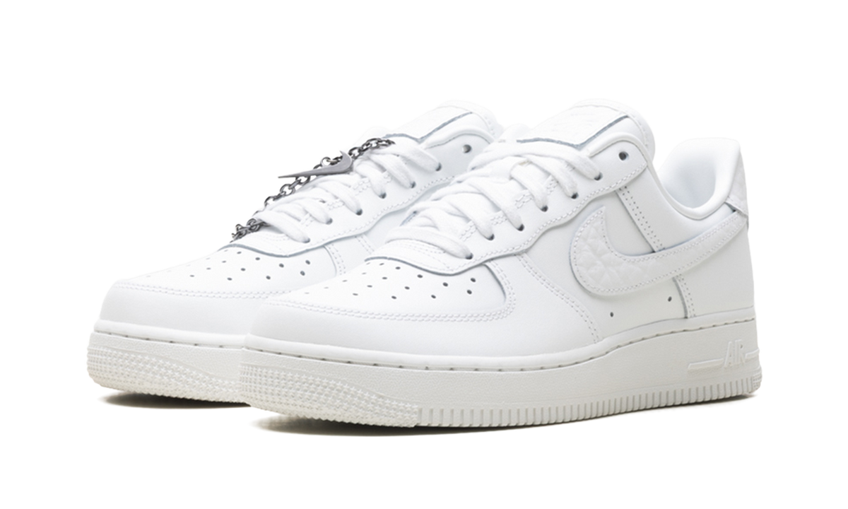 Air Force 1 '07 Low WMNS "Summit White Mini Charm" IM6485 121
