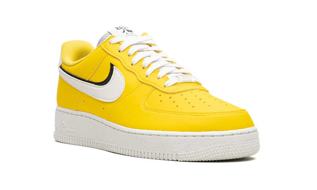 Air Force 1 Low '07 LV8 "Tour Yellow" DO9786 700