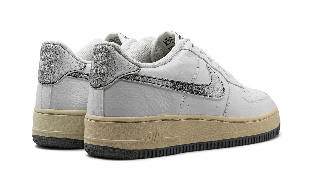 Air Force 1 Low LV8 3 "50 YEARS OF HIP-HOP" DX1657 100