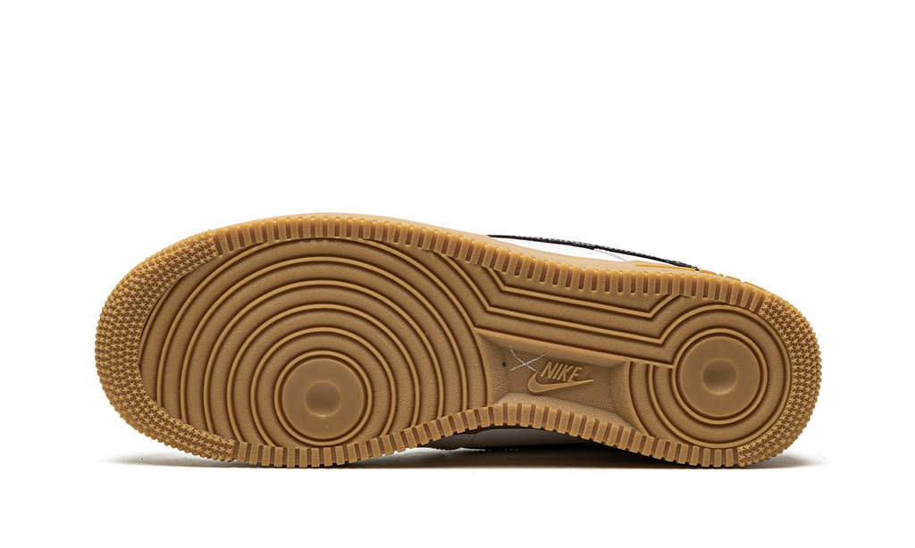 Air Force 1 Low '07 LV8 "Go The Extra The Smile" DO5853 100