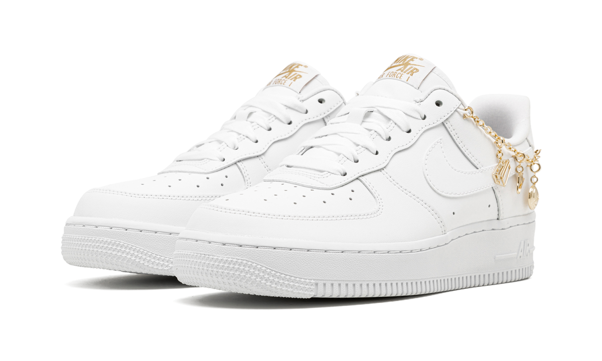 AIR FORCE 1 '07 LX MNS WMNS "Lucky Charms" DD1525 100