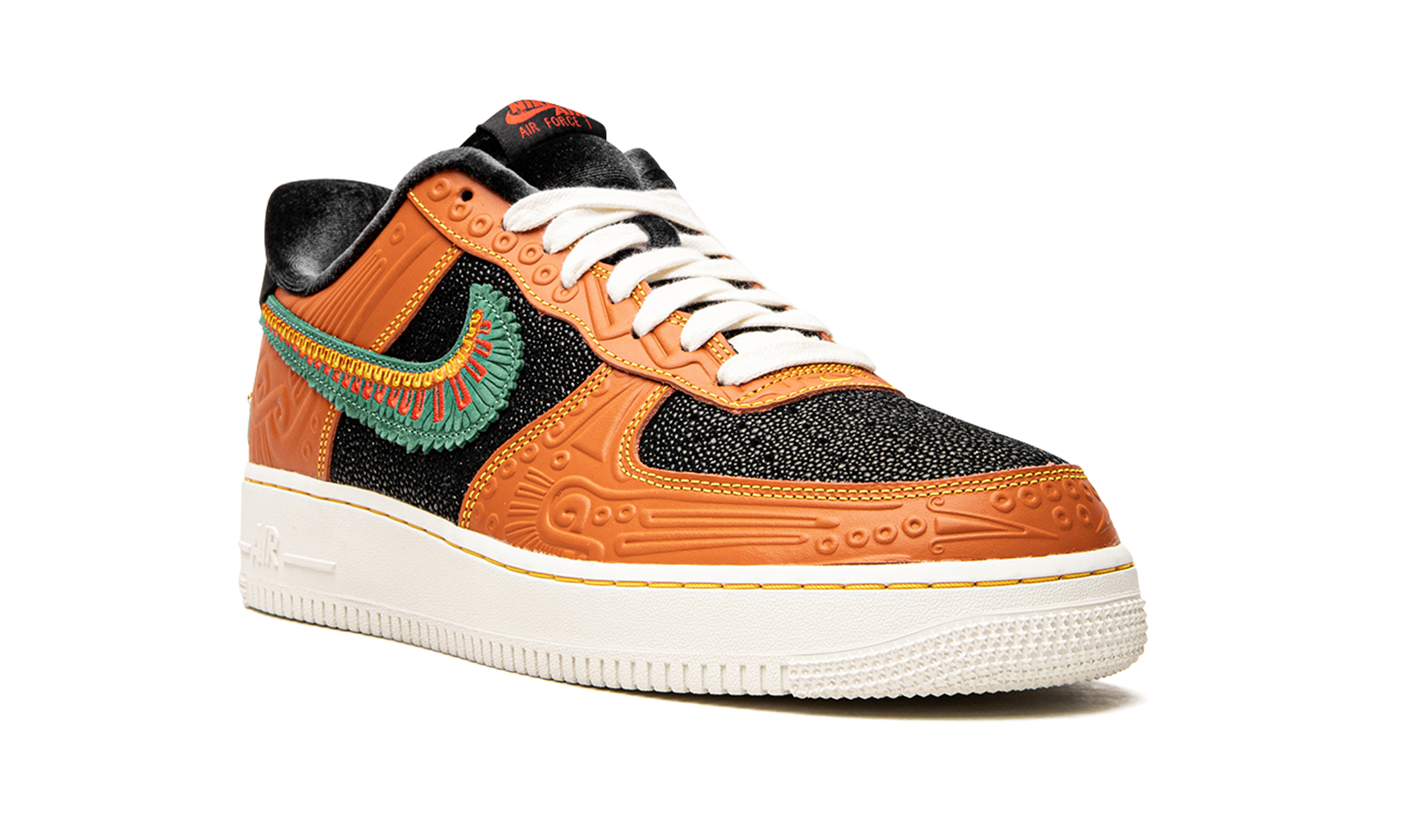 Air Force 1 '07 LX "Siempre Familia" DO2157 816