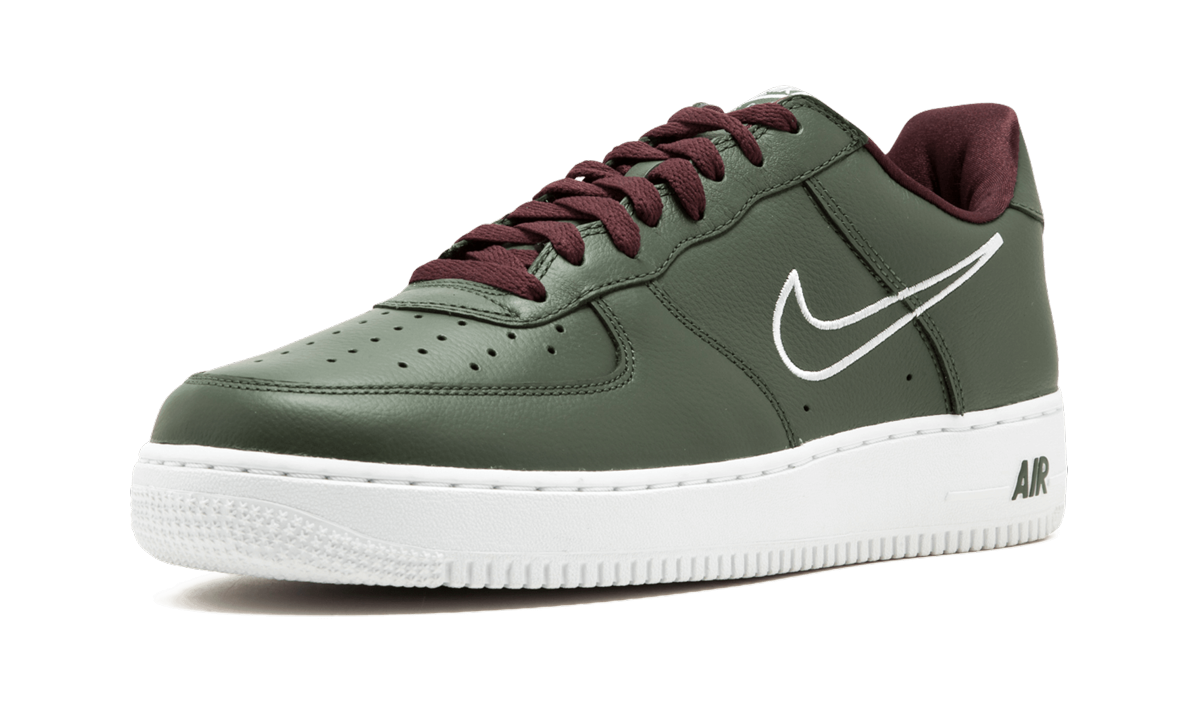 Air Force 1 Low Retro "Hong Kong" 845053 300