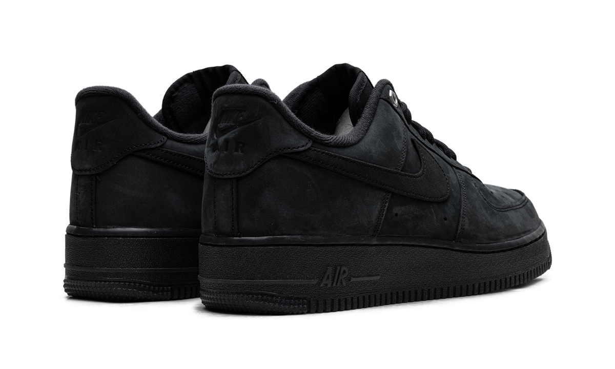 Air Force 1 Low '07 WB "Triple Black Nubuck" CJ9179 001