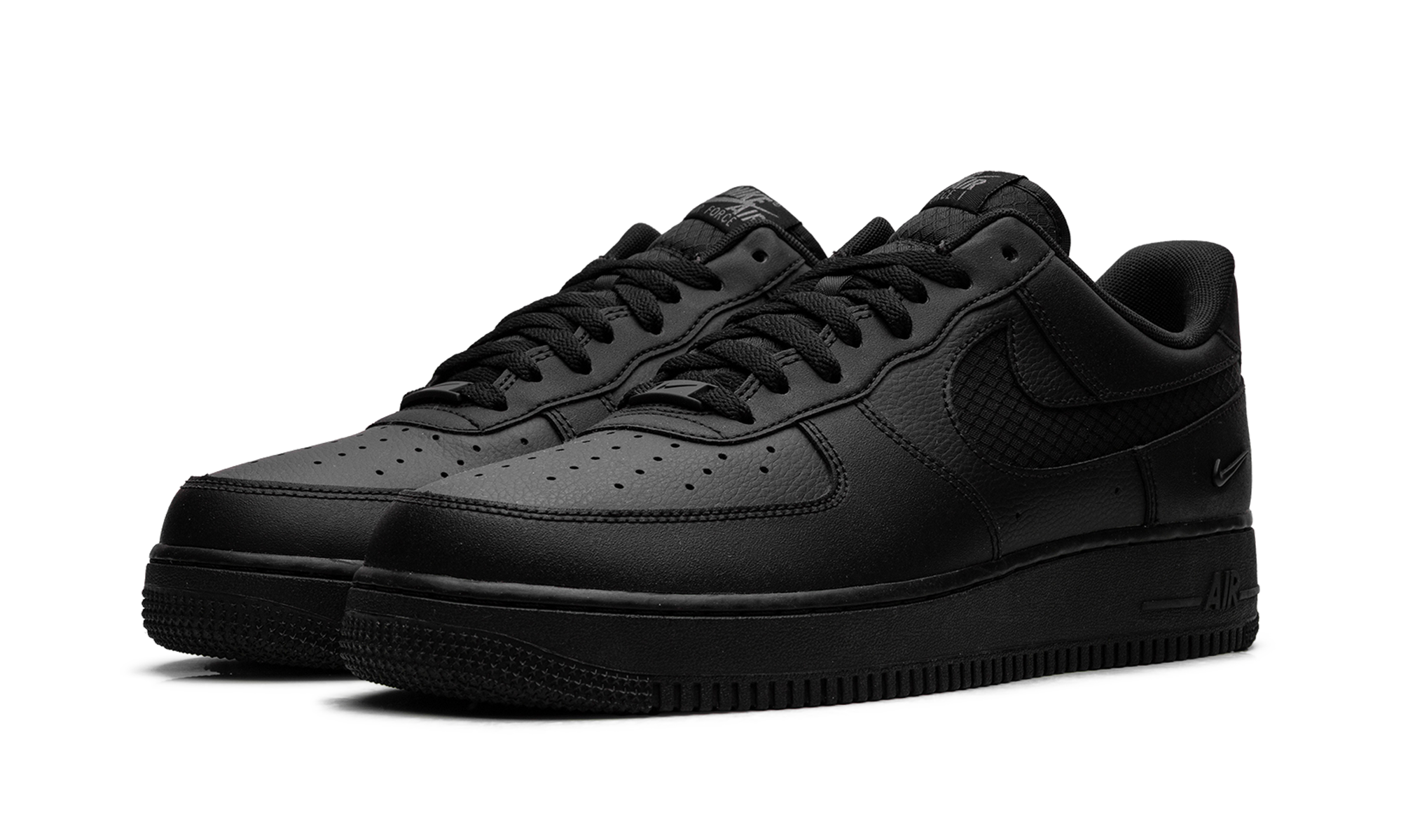 Air Force 1 '07 LV8 "Triple Black Ripstop" IH4452 001