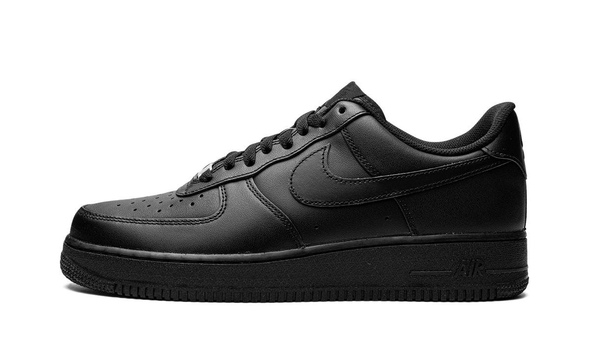 Air Force 1 Low '07 "Triple Black" 315122 001
