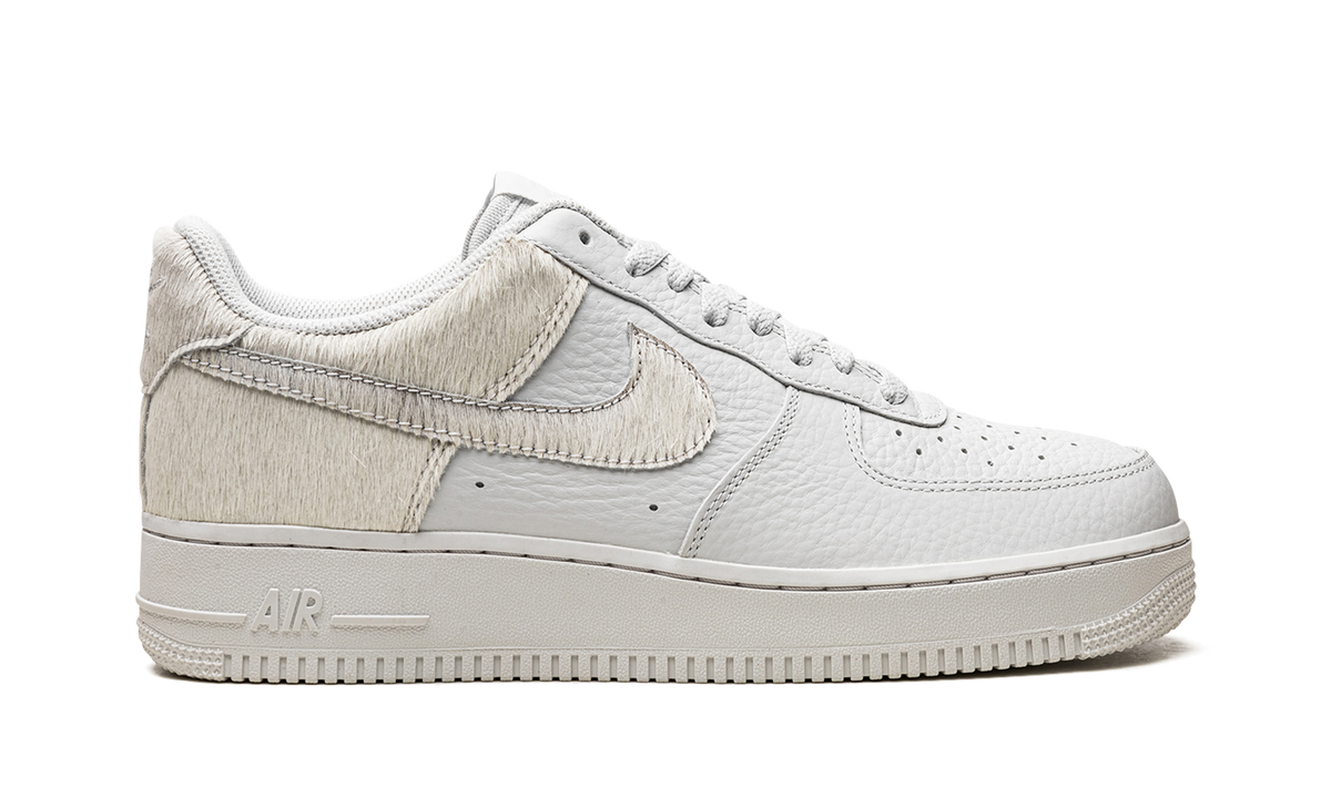 AIr Force 1 "White Pony Hair Heel" DM9088 001