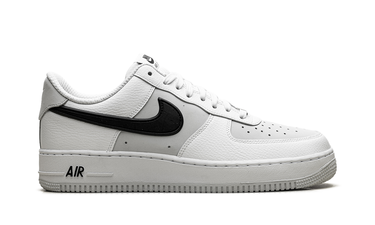 Air Force 1 Low '07 LV8 "White Photon Dust Black" IR1475 100
