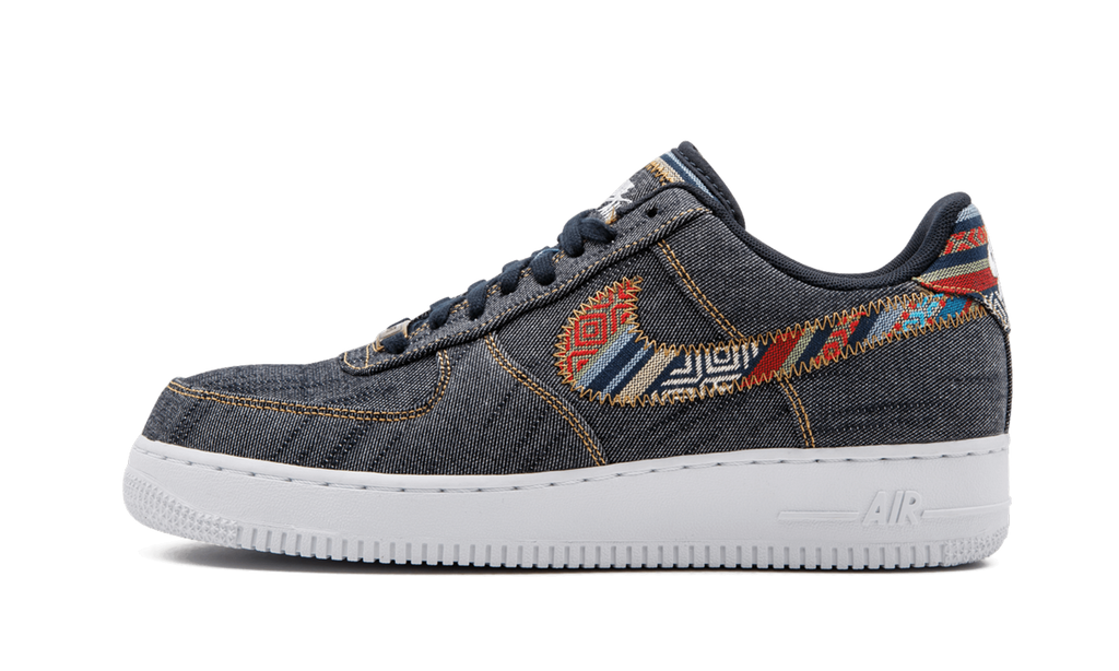 Air Force 1 07 LV8 "Dark Obsidian" 823511 402