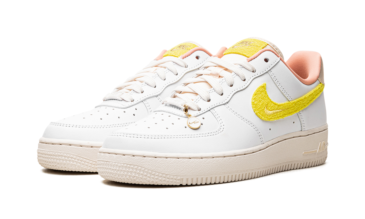 AIR FORCE 1 '07 LX WMNS "Mama" DV2183 100
