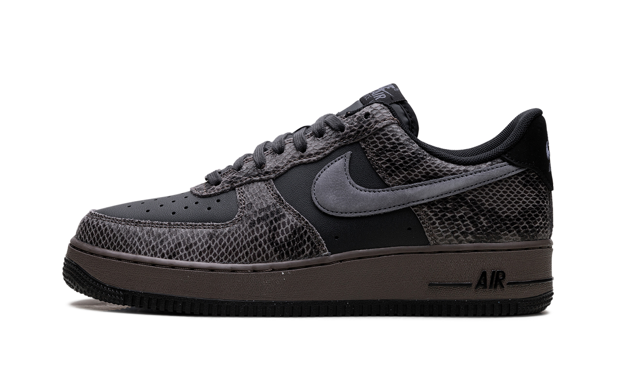 Air Force 1 Low "Off Noir Snakeskin" HF2898 001