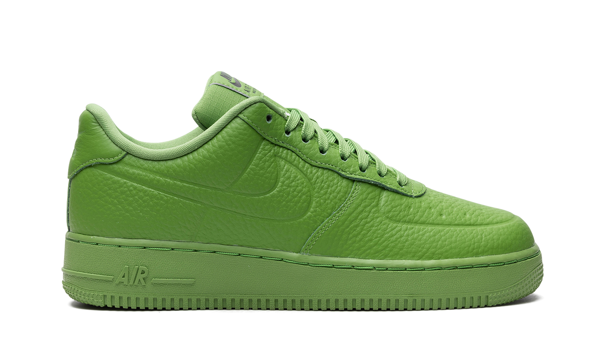 Air Force 1 '07 Pro Tech "WP Green" FB8875 300