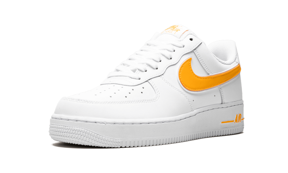Air Force 1 07 3 "University Gold" AO2423 105